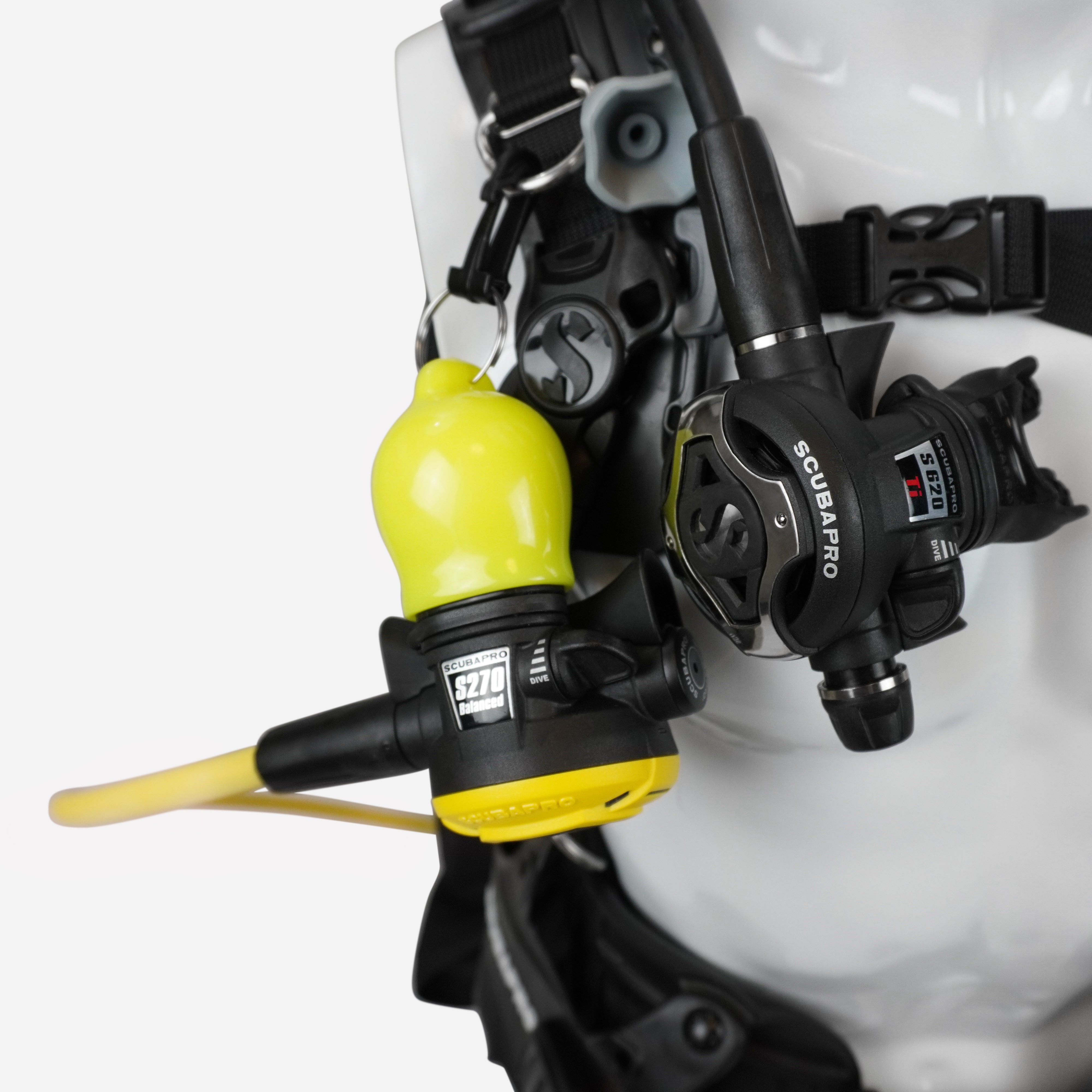 Scubapro S600 MK17 EVO Regulator & R105 Octopus