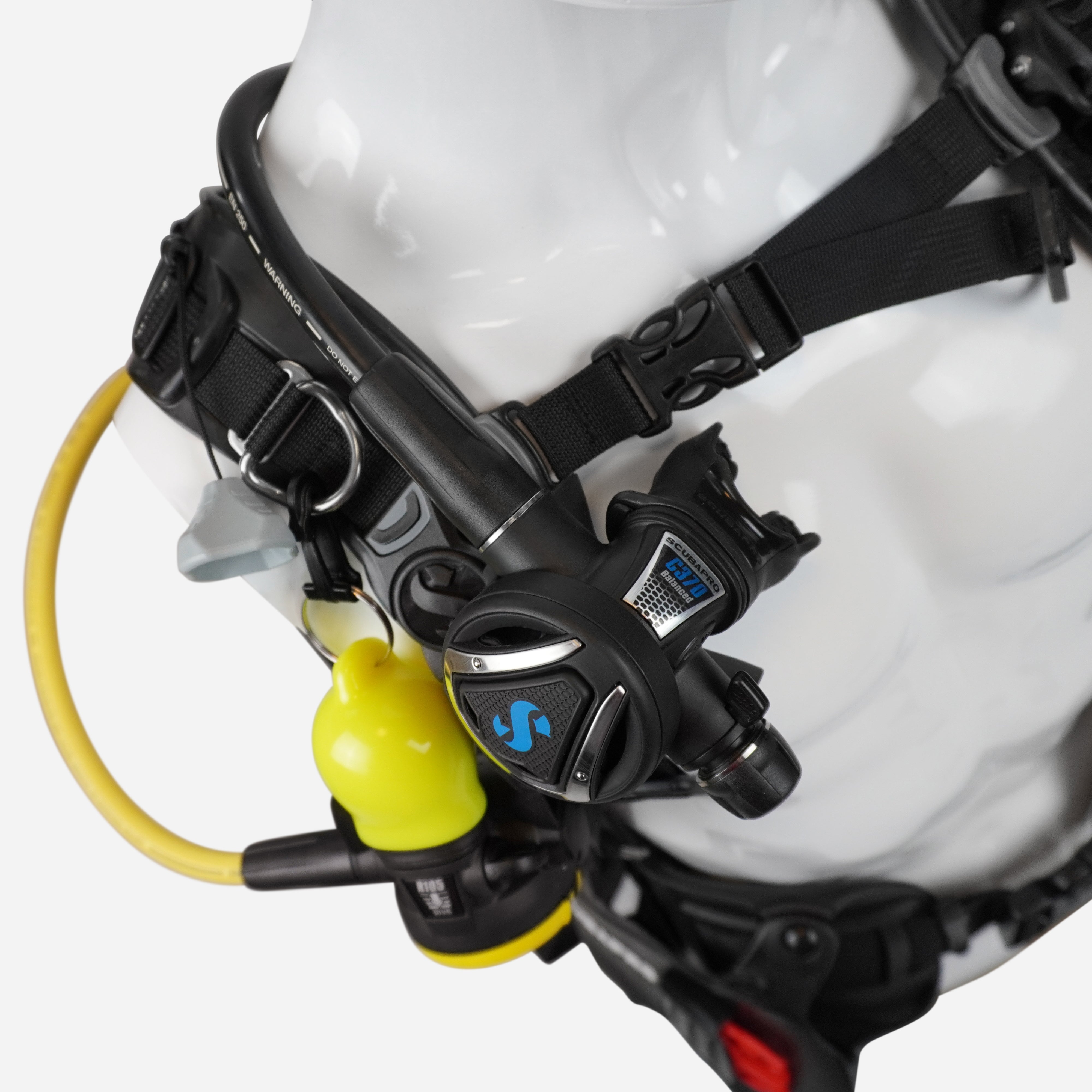 Scuba Pro MK11 C370 with R095 Octopus